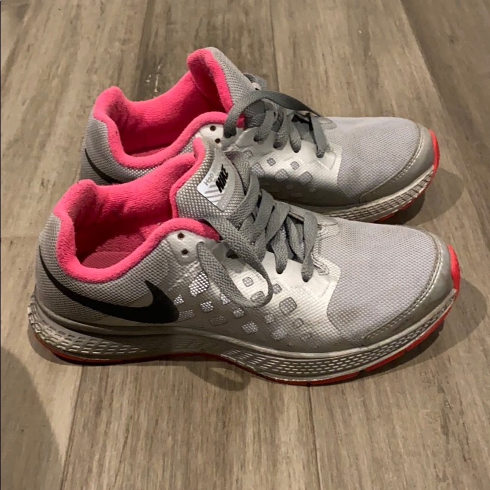 Nike gym shoes